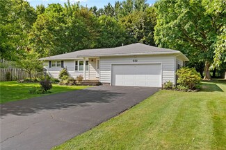 932 Embury Rd, Penfield, NY 14526