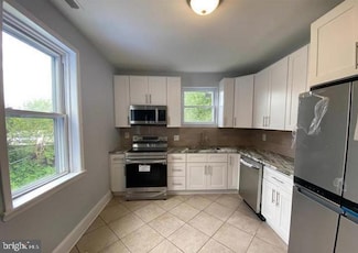 775 S Front St Unit 2, Philadelphia, PA 19147