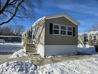 128 Maple Dr Unit 63, Mankato, MN 56001