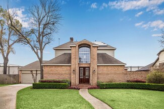 8809 Echo Valley Dr, Houston, TX 77055