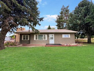 1194 30th Ln, Pueblo, CO 81006
