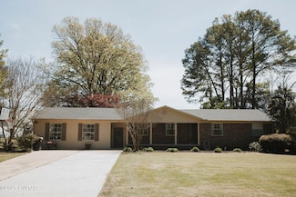 2113 Randall Rd, Dyersburg, TN 38024