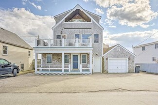 43 River St, Seabrook, NH 03874