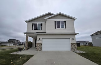 1591 35th Ave S, Moorhead, MN 56560