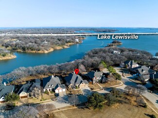 324 Texoma Dr, Lake Dallas, TX 75065