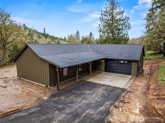 960 Paine Rd, Castle Rock, WA 98611