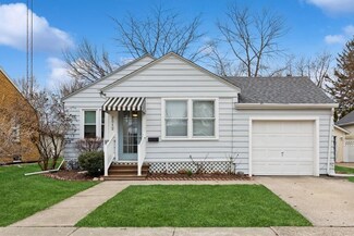 2512 Willa Dr, Saint Joseph, MI 49085