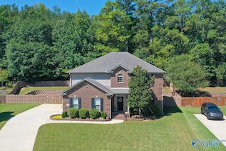 6615 Hampton Bend Cir SE, Owens Cross Roads, AL 35763