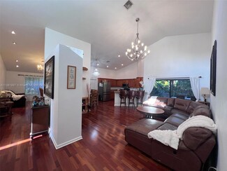 2684 W Orchard Cir, Davie, FL 33328