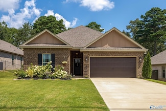 129 Gardencove Cir, Huntsville, AL 35810