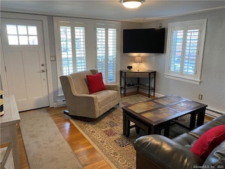 5 Pearl St Unit 3, Groton, CT 06340