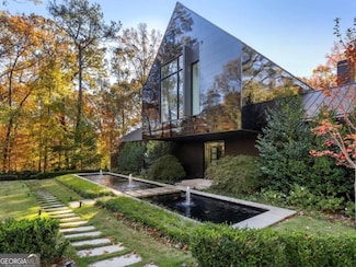 2716 Ridgewood Rd NW, Atlanta, GA 30327