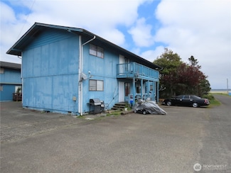 200 E Harms Dr, Westport, WA 98595