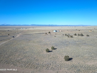 085C W Malapai Rd, Paulden, AZ 86334