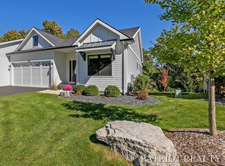 2840 Overlook Summit Dr SE, Grand Rapids, MI 49546