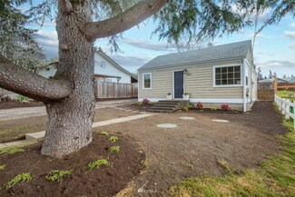3040 Nipsic Ave NE, Bremerton, WA 98310