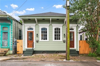 2708 Burgundy St, New Orleans, LA 70117