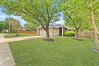 800 Saunders Dr, Round Rock, TX 78664