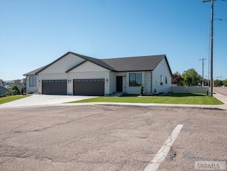 318 Lakeview Rd, American Falls, ID 83211