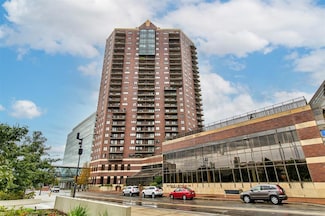 300 Walnut St Unit 808, Des Moines, IA 50309