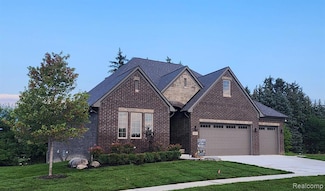 3093 Raffler Dr, Rochester Hills, MI 48307