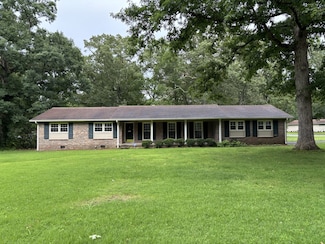 215 Sharondale Dr, Tullahoma, TN 37388