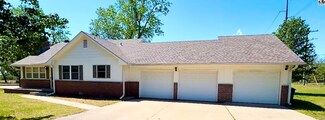 4209 Panorama Dr, Hutchinson, KS 67502