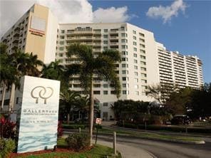 2670 E Sunrise Blvd Unit 919, Fort Lauderdale, FL 33304