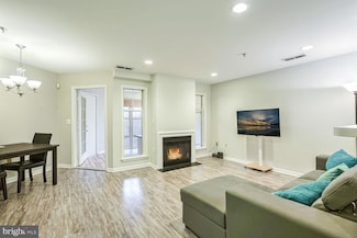 5565 Seminary Rd Unit 407, Falls Church, VA 22041