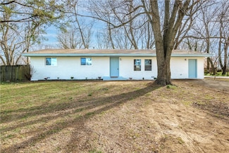 201 E Douglas St, Prairie Grove, AR 72753