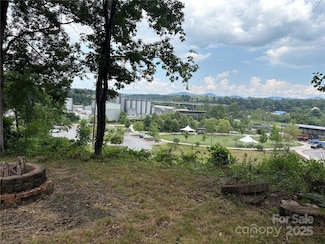 53 Logan Cir, Asheville, NC 28806