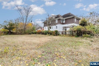 75 Cleveland St, Hackensack, NJ 07601