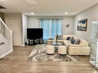 77 Buckley Blvd Unit 77, Chicopee, MA 01020