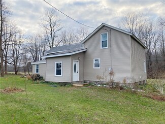 1190 Lamson Rd, Phoenix, NY 13135