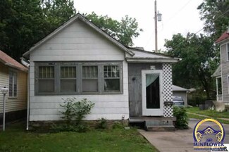 1112 SW 8th Ave, Topeka, KS 66606
