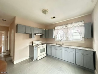 322 Ashton Ave, Linden, NJ 07036