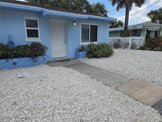 411 Esther St, New Smyrna Beach, FL 32169