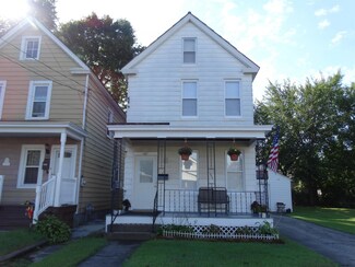 165 6th St, Schenectady, NY 12302