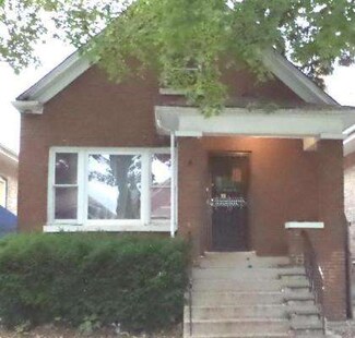 5704 S Artesian Ave, Chicago, IL 60629
