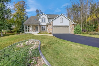 314 Micarl Ct, Manitowoc, WI 54220