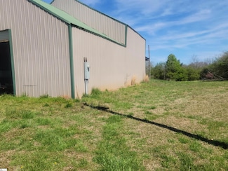 309 Watershed Rd, Seneca, FL 29678