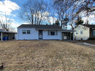 9831 Eastdell Dr, Saint Louis, MO 63136