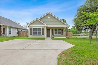 1809 Bamboo St, Bryan, TX 77803