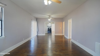 1529 S Jefferson St, Webb City, MO 64870