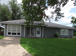 2902 Tarpey Ave, Texas City, TX 77590