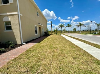 2925 Tardiff Dr, Naples, FL 34120