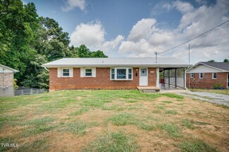 1702 Knoll Dr, Johnson City, TN 37604