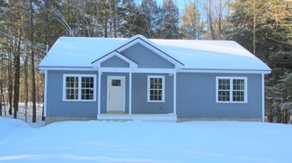 108 Beaver Dam Rd, Lake Arrowhead, ME 04061