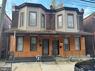 530 Pine St, Darby, PA 19023