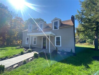 4043 Oneida St, New Hartford, NY 13413